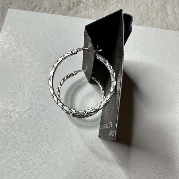 NWT Primrose Sterling Silver 1" Hammered Hoop Earrings Latch Back - Picture 6 of 8